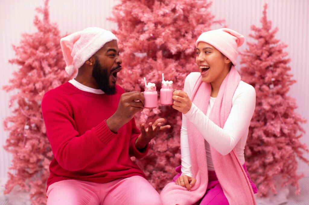 冰激凌博物馆 庆祝粉红圣诞，品尝粉红热巧克力