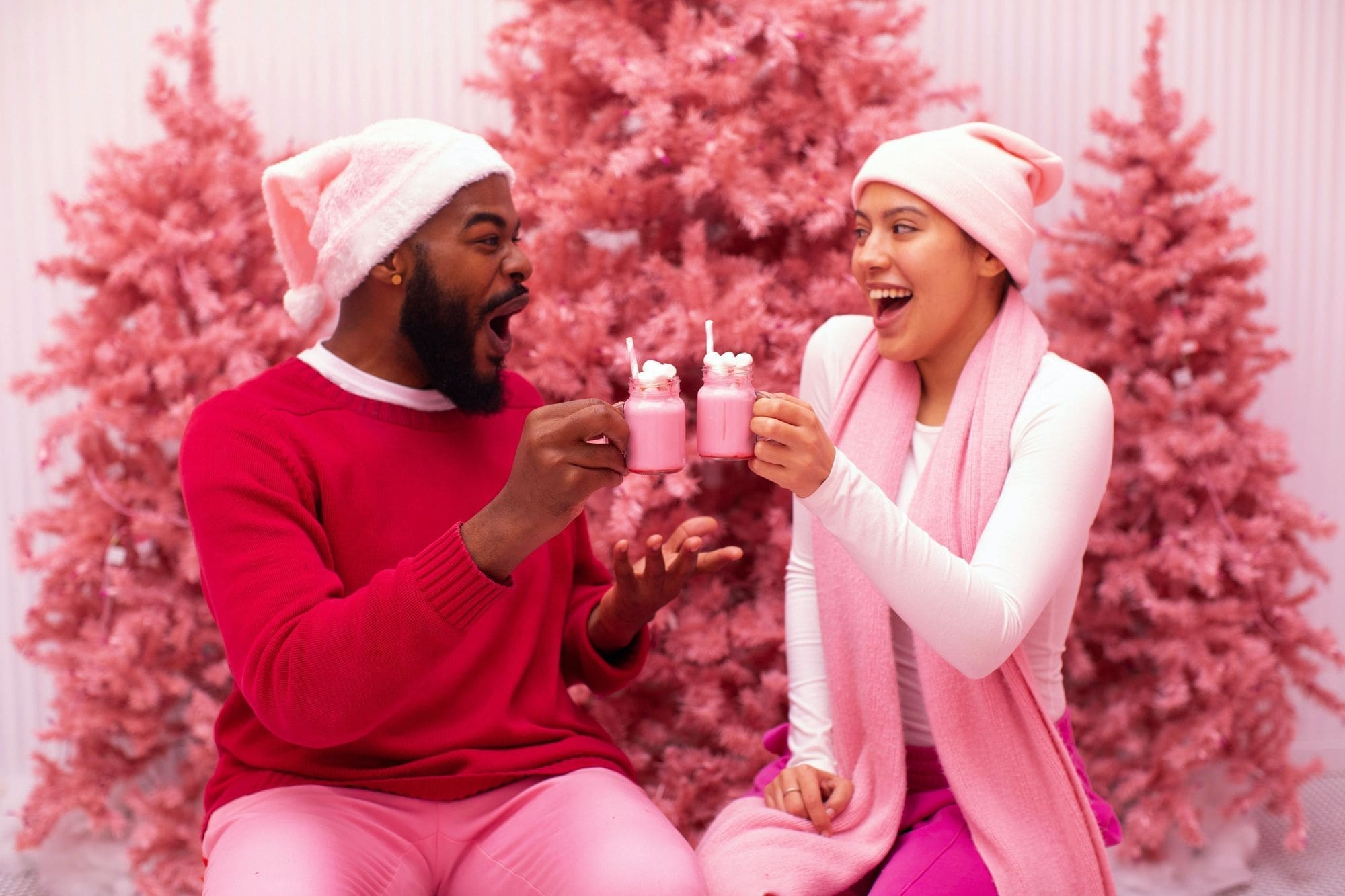 MUSEO DEL HELADO Celebración de la Navidad con chocolate caliente rosa